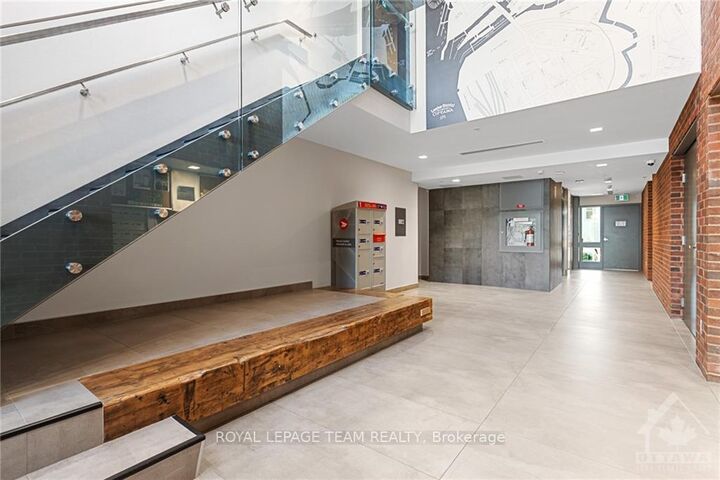 Property Photo: 320 Miwate Private 303 ON K1R 0E1