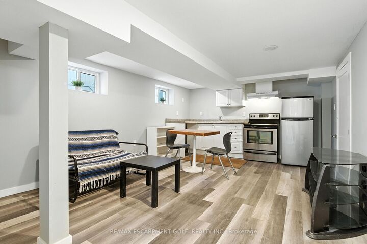 Property Photo:  5039 Armoury Street Lower  ON L2E 1T3 