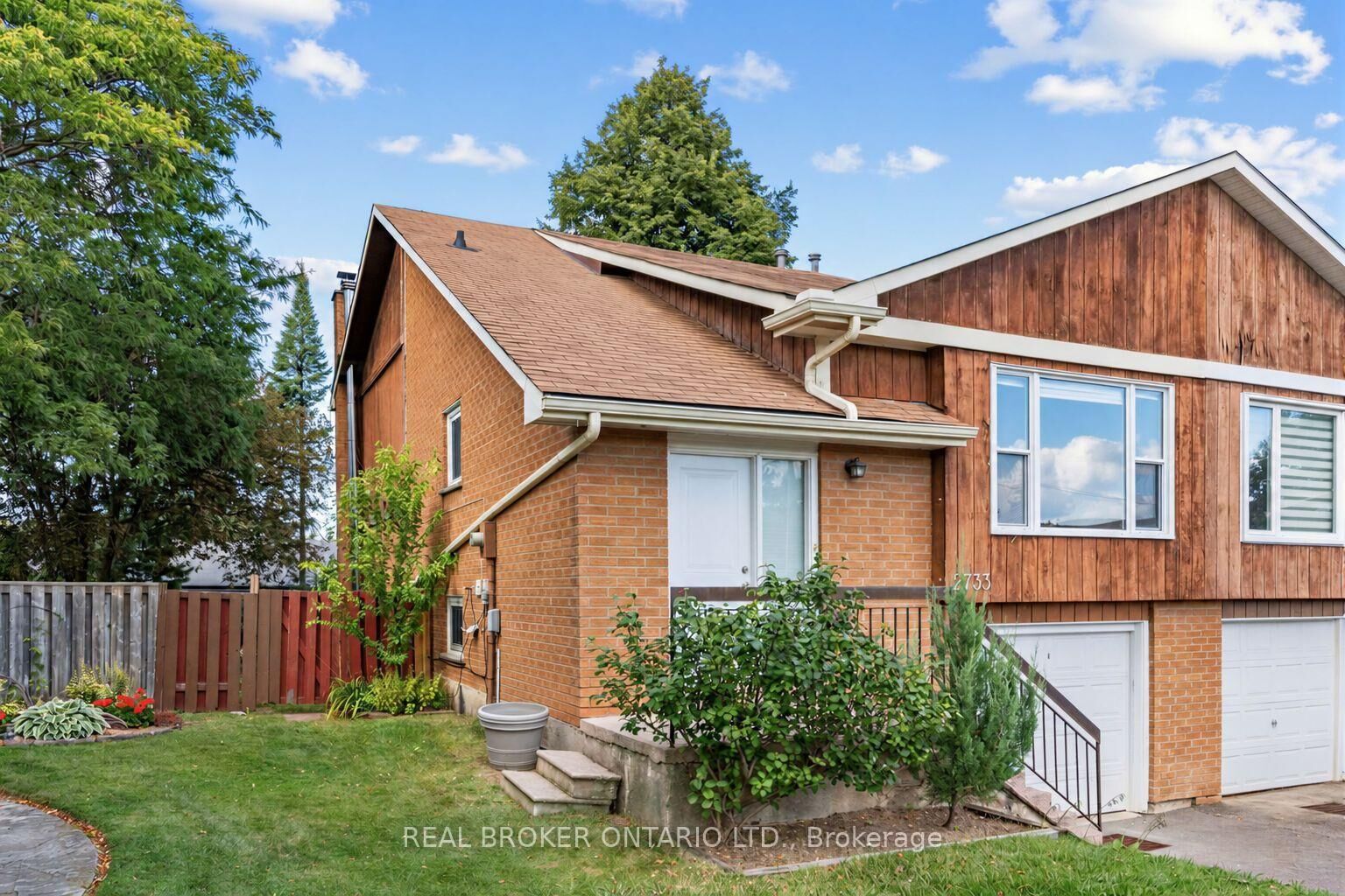 Property Photo:  2733 Los Palmas Court  ON L5N 2G6 
