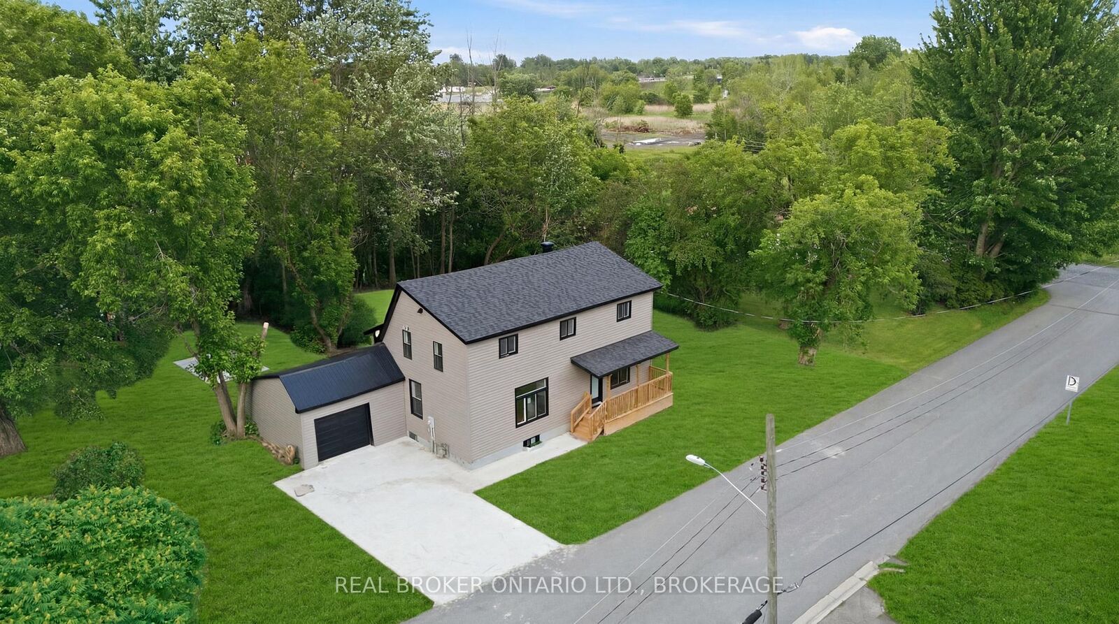 Property Photo:  13 Elm Street  ON K0C 1N0 