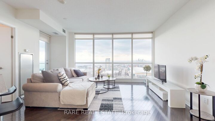 Property Photo:  215 Fort York Boulevard 3005  ON M5V 4A2 