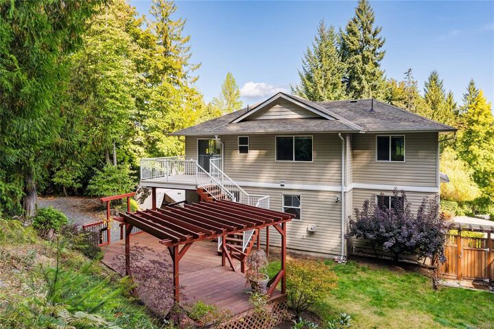 Property Photo:  452 Thetis Dr  BC V9G 1V9 