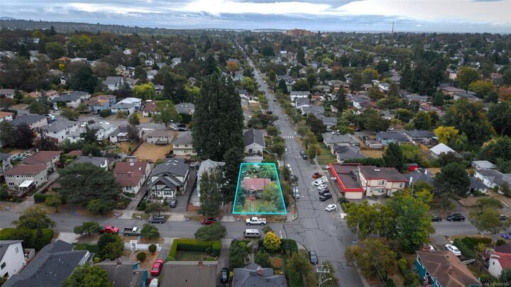 Property Photo:  2547 Empire St  BC V8T 3M5 