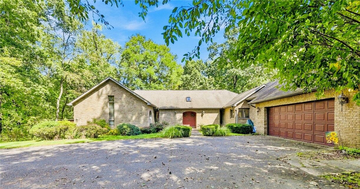 Property Photo: 10040 Firethorn Dr. PA 15642