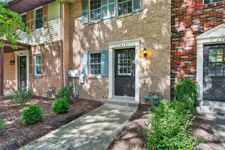 Property Photo:  609 Westchester Dr  PA 15090 