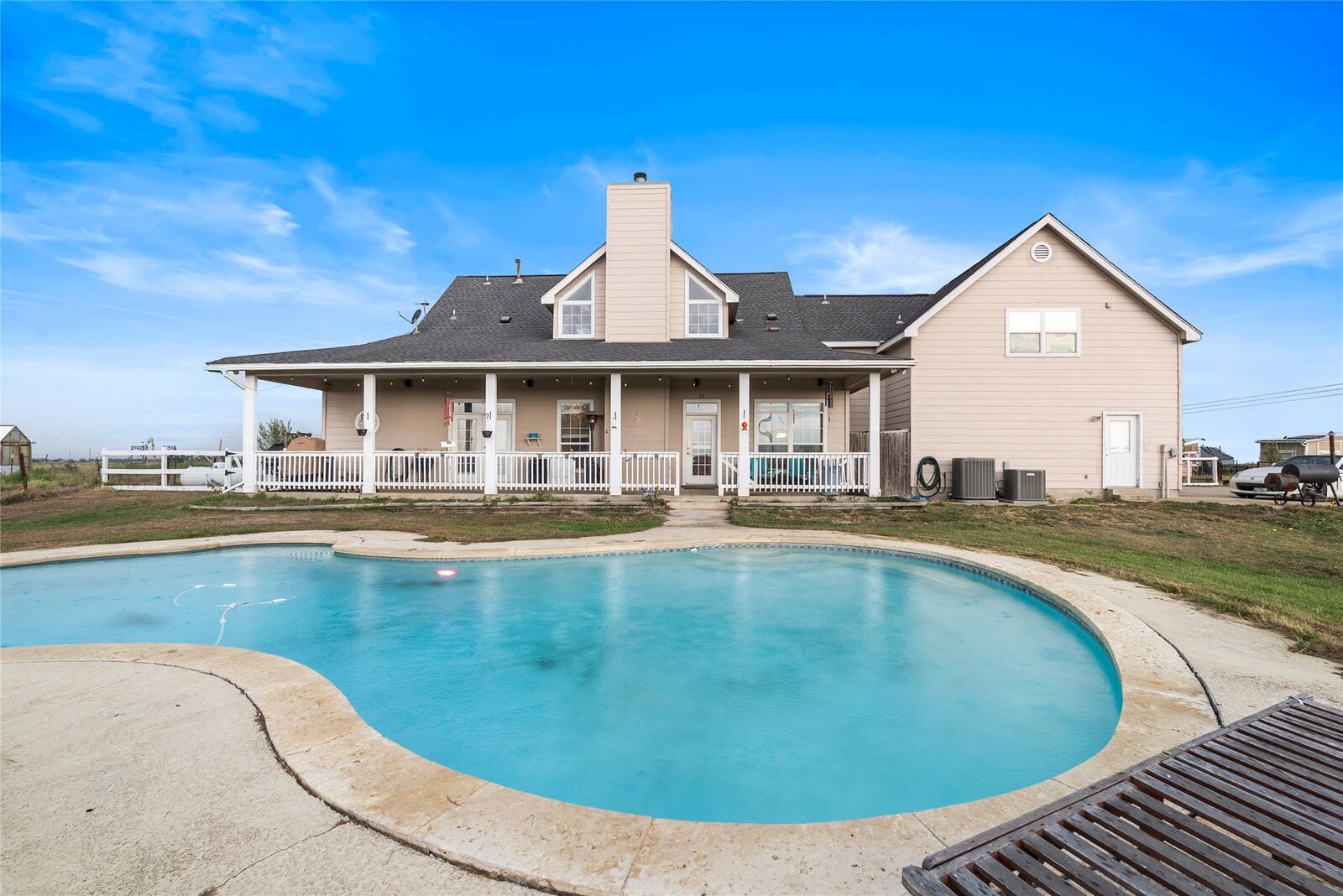 Property Photo:  5063 County Road 463  TX 78621 