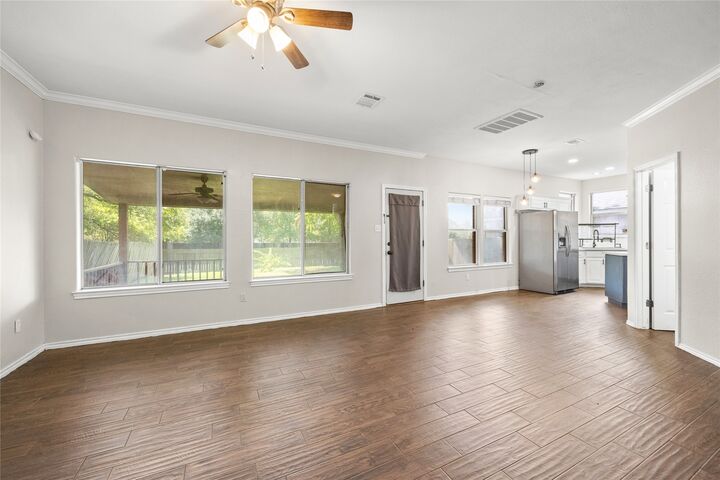 Property Photo: 13217 Rochester Lane TX 78753