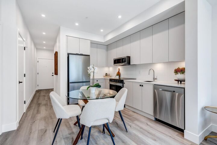 Property Photo:  45497 Campus Drive 601  BC V2R 6L8 