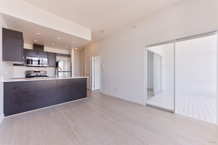 Property Photo:  4815 Eldorado Mews 2303  BC V5R 0B2 
