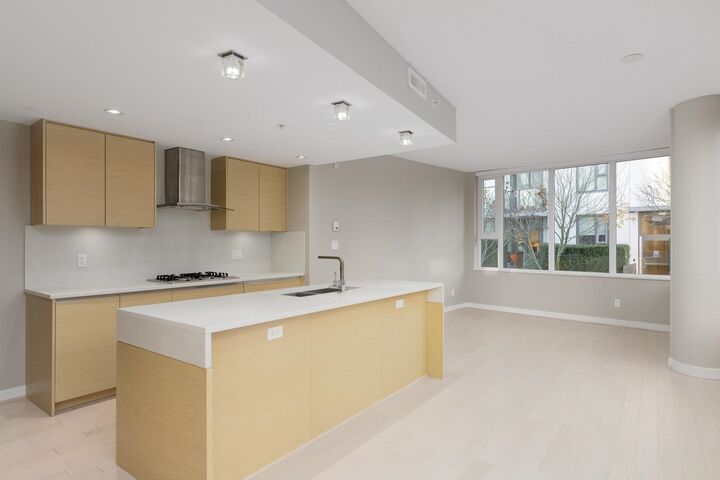 Property Photo:  508 W 29th Avenue 208  BC V5Z 2Y8 