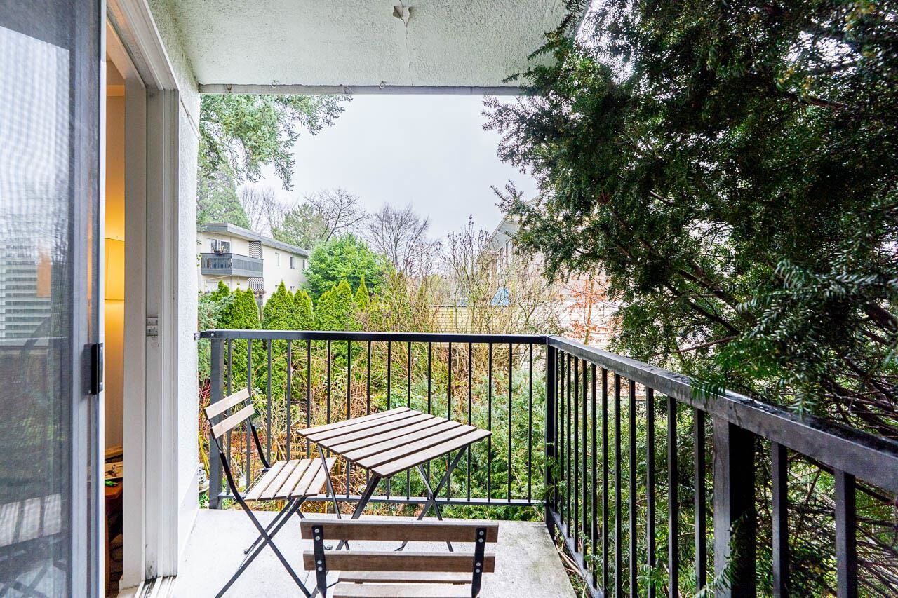 Property Photo:  36 E 14th Avenue 213  BC V5T 4C9 
