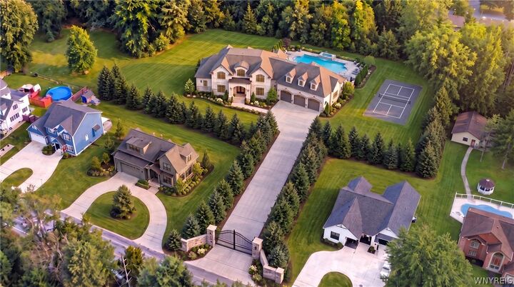 Property Photo: 805 Casey Road NY 14051