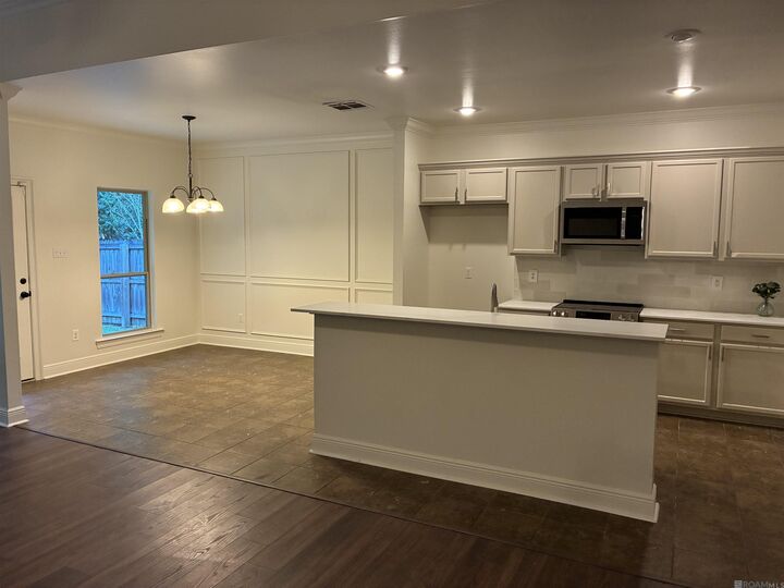 Property Photo:  10190 Angela Dr  LA 70706 
