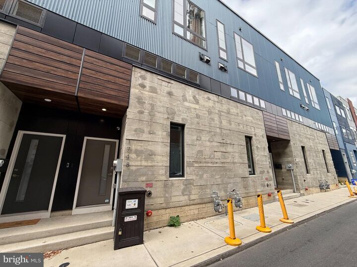 Property Photo:  1748 N Hope Street  PA 19122 