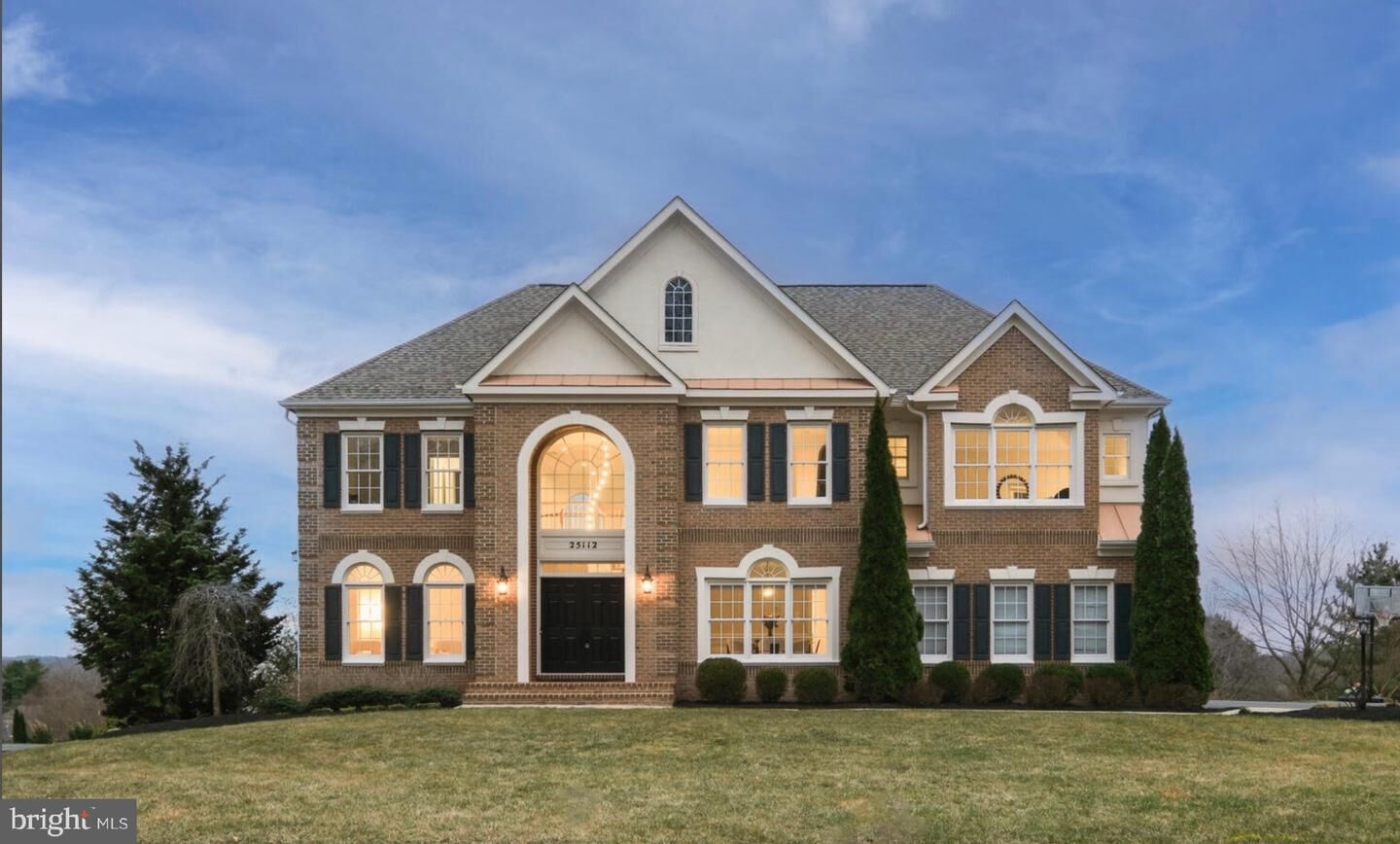 Property Photo:  8 Seneca Forest Court  MD 20876 