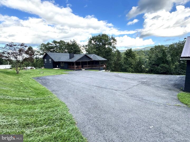Property Photo:  60 N Ridgley Avenue  PA 17044 