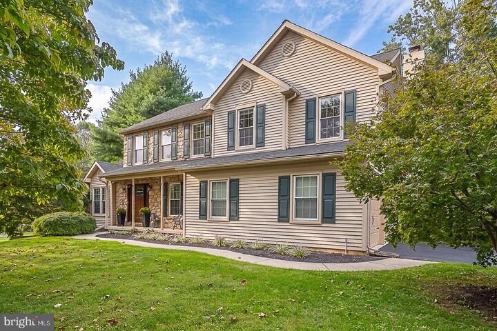 Property Photo:  19 Oneida Court  PA 19425 