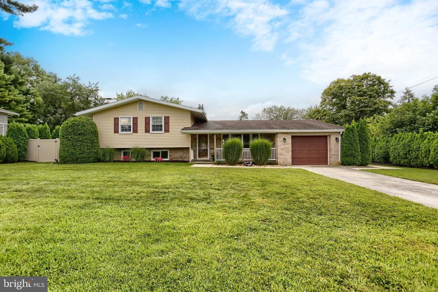 Property Photo:  6407 Glenwood Street  PA 17050 