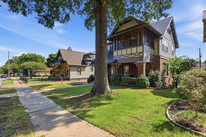 Property Photo:  2109 S Louisiana Street  AR 72206-0000 