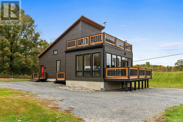 Property Photo: 4210 Scotch Line Road ON K7H 3C5