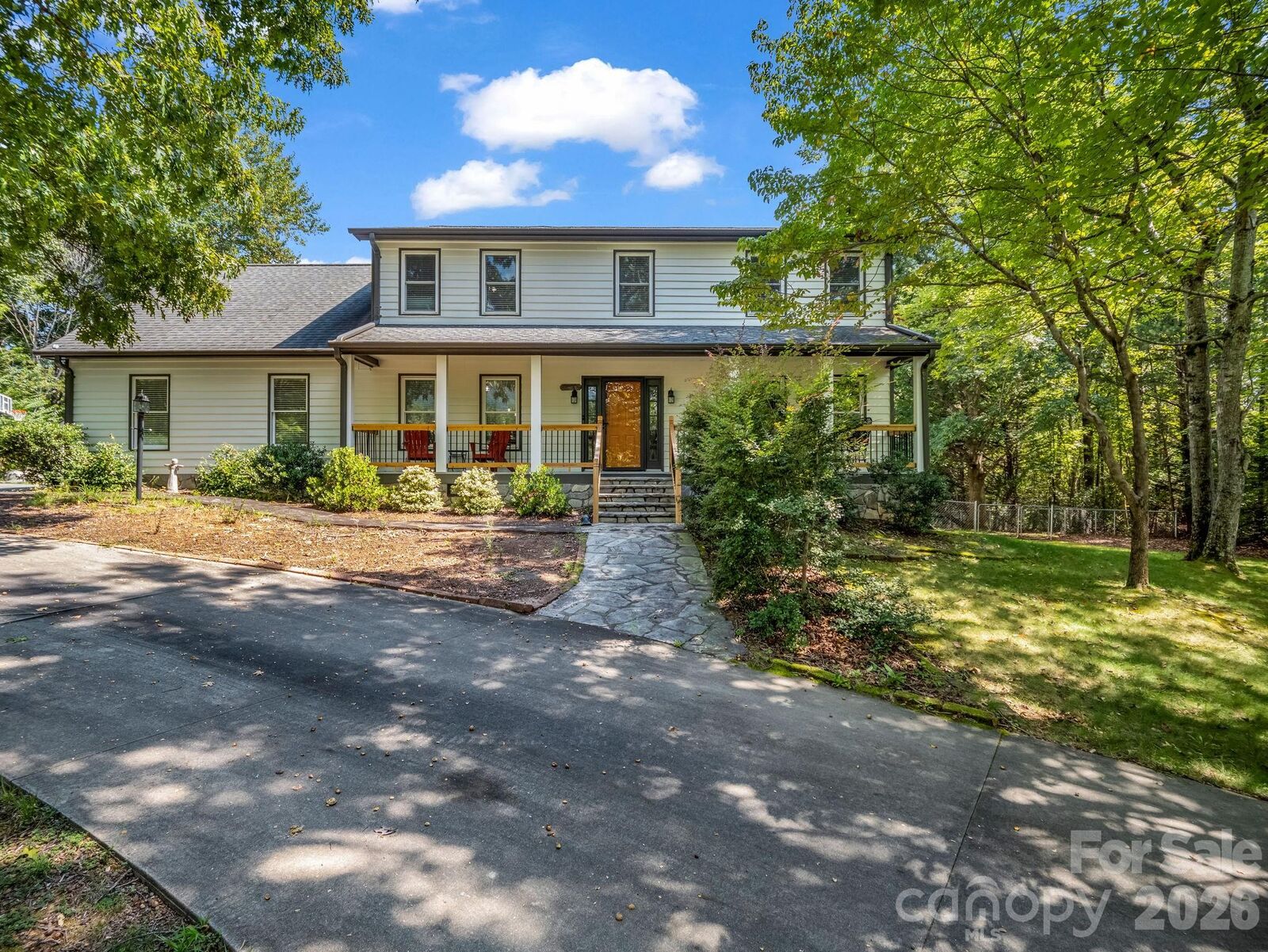 Property Photo: 215 Hillcrest Drive NC 28722