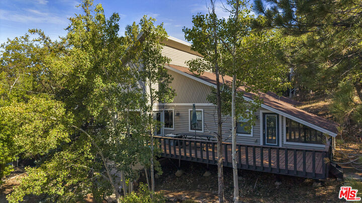 Property Photo:  1011 Colusa Way  CA 92315 
