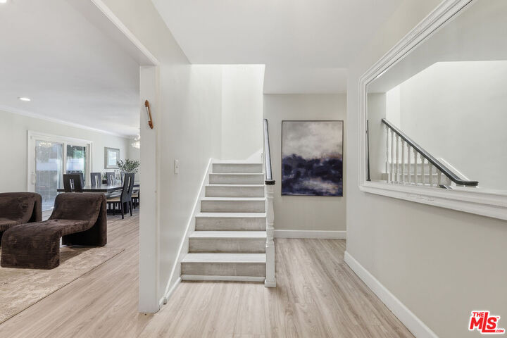 Property Photo:  5220 Mary Ellen Ave  CA 91401 