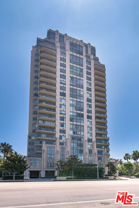 Property Photo:  10800 Wilshire Blvd, Unit 1101  CA 90024 