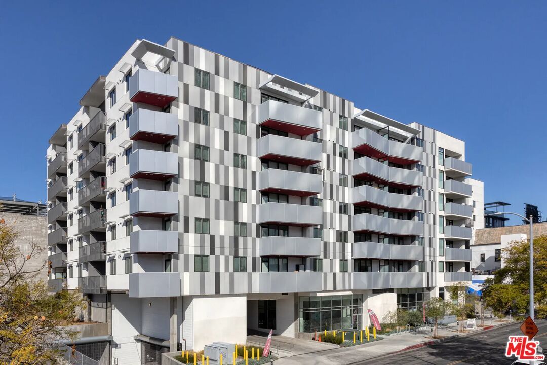 Property Photo:  3640 Wilshire Blvd, Unit 237  CA 90010 