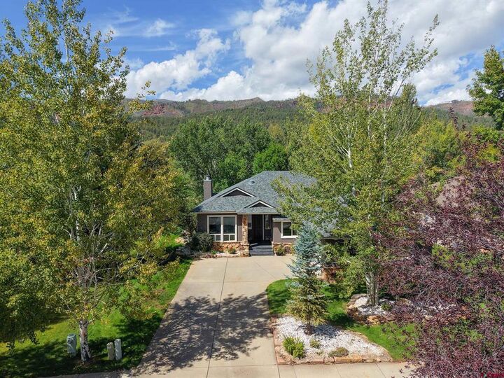 Property Photo: 26 Inverness Place CO 81301