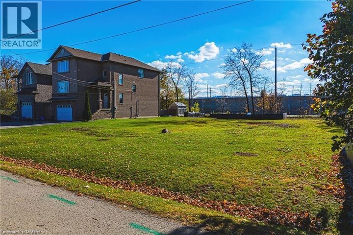 Property Photo:  5 Trillium Avenue  ON L8E 5E1 