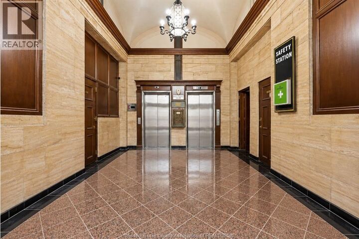Property Photo: 267 Pelissier Street 402 ON N9A 4K2