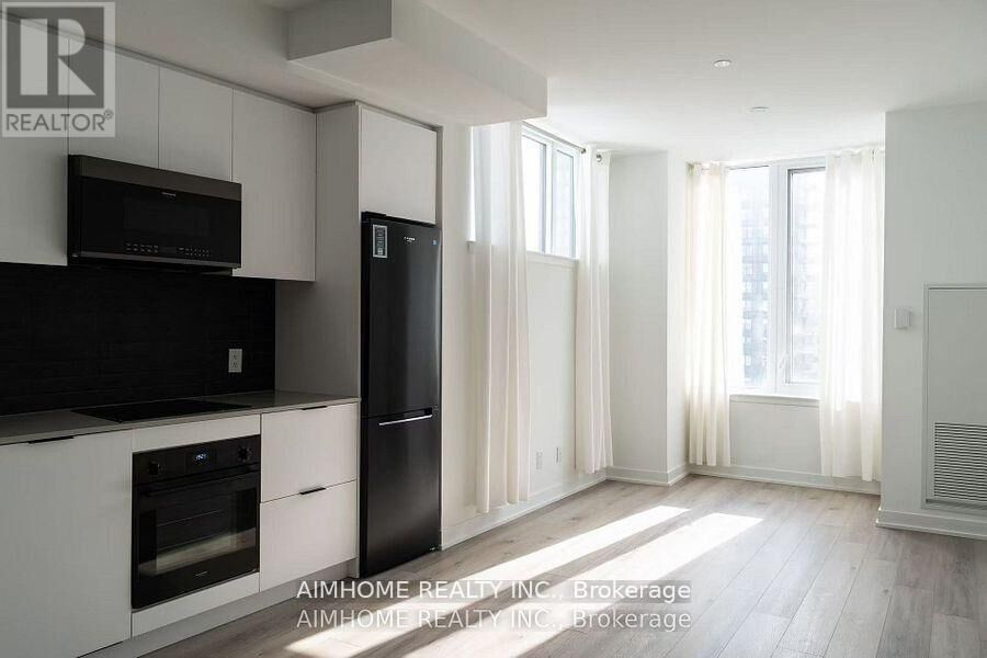 Property Photo:  5 Defries Street 1115  ON M5A 3R4 