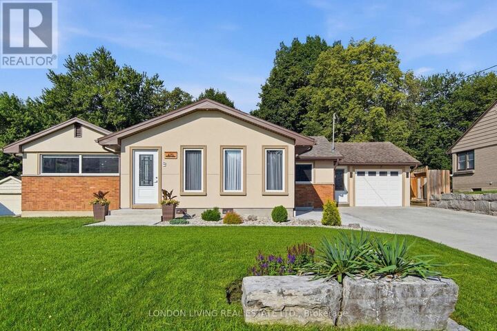 Property Photo:  470 Coombs Avenue  ON N6G 1J7 