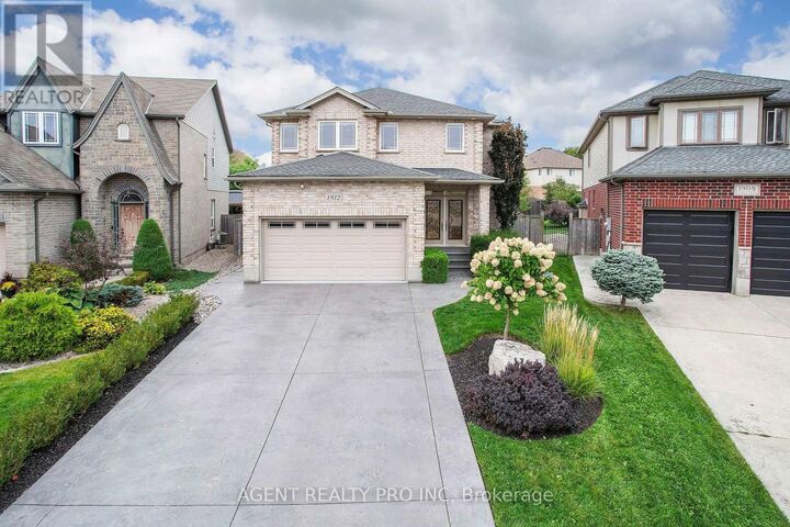 Property Photo:  1912 Jubilee Drive  ON N6G 0H6 
