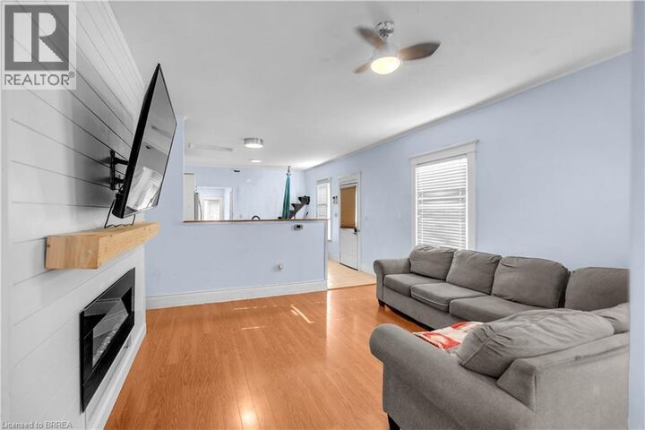Property Photo:  55 Aberdeen Avenue  ON N3S 1R7 