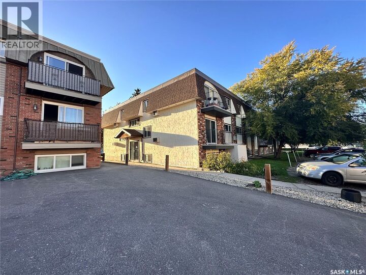 Property Photo:  2 3825 Luther Place  SK S7H 4B1 