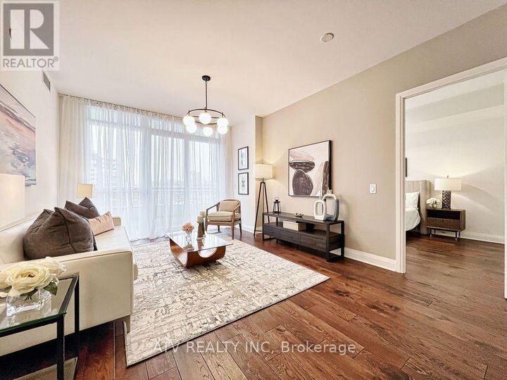 Property Photo:  151 Avenue Road 506  ON M5R 2H7 