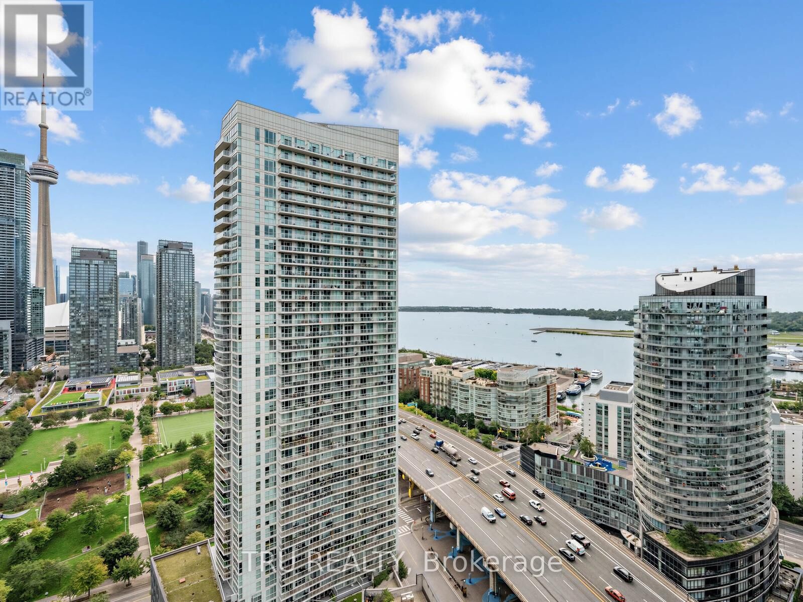 Property Photo:  70 Queens Wharf Road 3210  ON M5V 0J2 