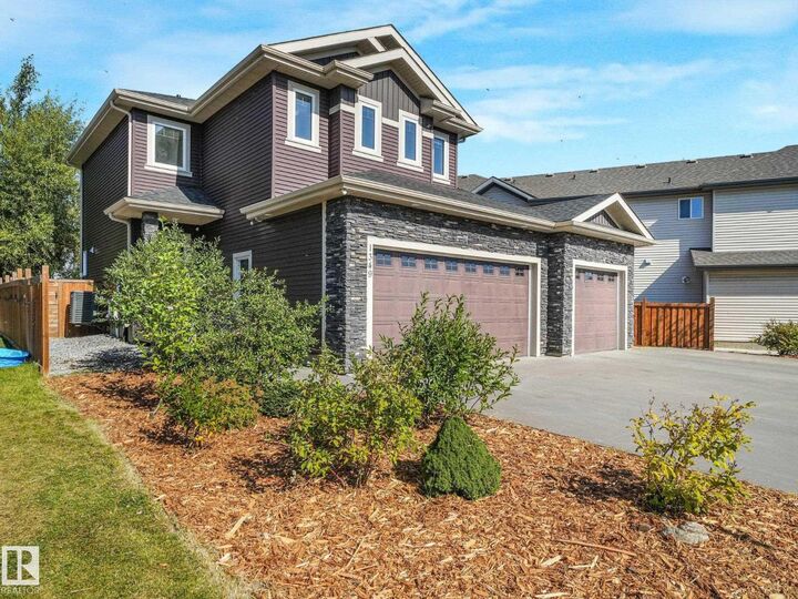 Property Photo:  1349 Adamson Dr SW  AB T6W 3B9 