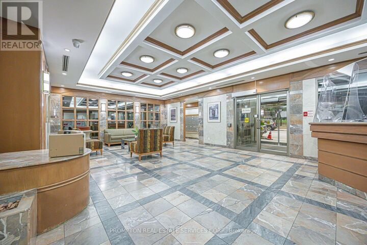 Property Photo: 25 Grenville Street 1705 ON M4Y 2X5