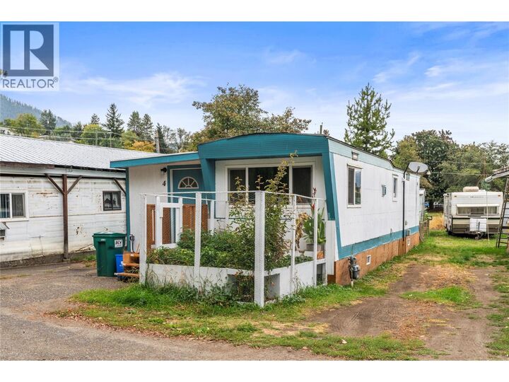 Property Photo:  1879 Faulkner Avenue 4  BC V0E 2G0 