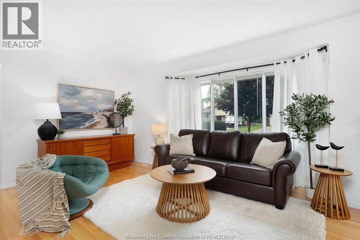 Property Photo:  5 Frances Court  ON N8M 2V5 