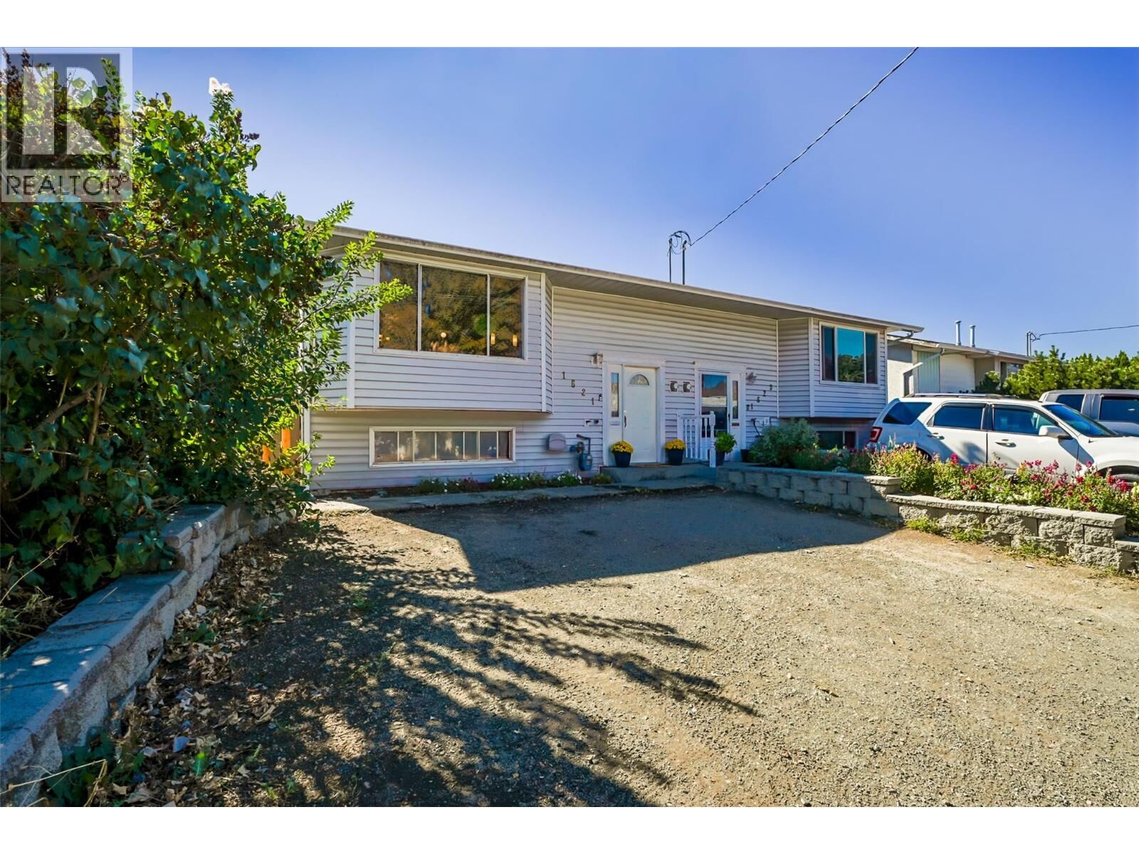 Property Photo:  1621 Spartan Place  BC V2B 7Z3 