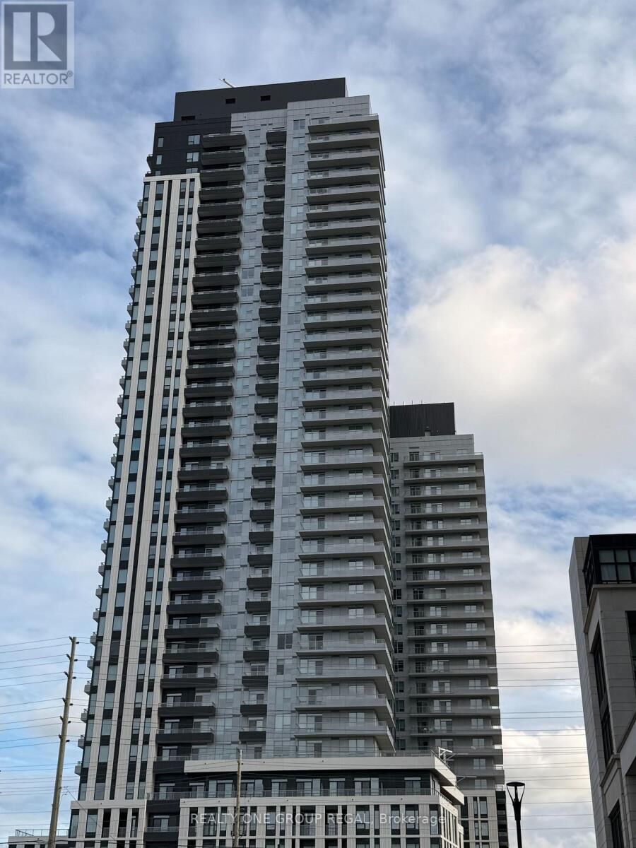 Property Photo:  5 Meadowdale Road 1809  ON L4K 0C7 