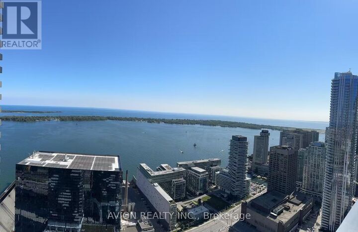 Property Photo:  55 Cooper Street 5710  ON M5E 0G1 