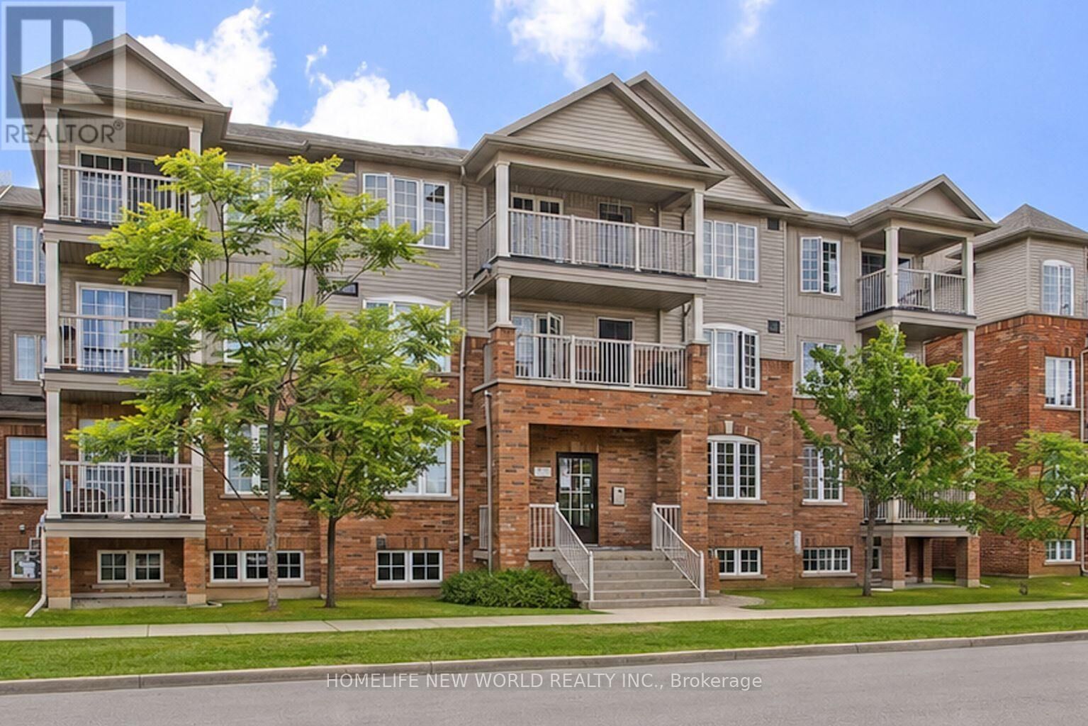 Property Photo: 133 Isaac Devins Boulevard 3 ON M9M 0C4