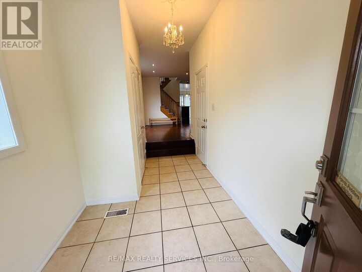 Property Photo:  1134 Houston Drive  ON L9T 6E8 