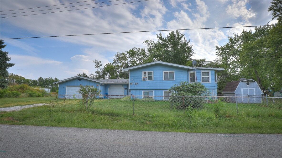 Property Photo:  3061 Hickory Street  IL 62526 