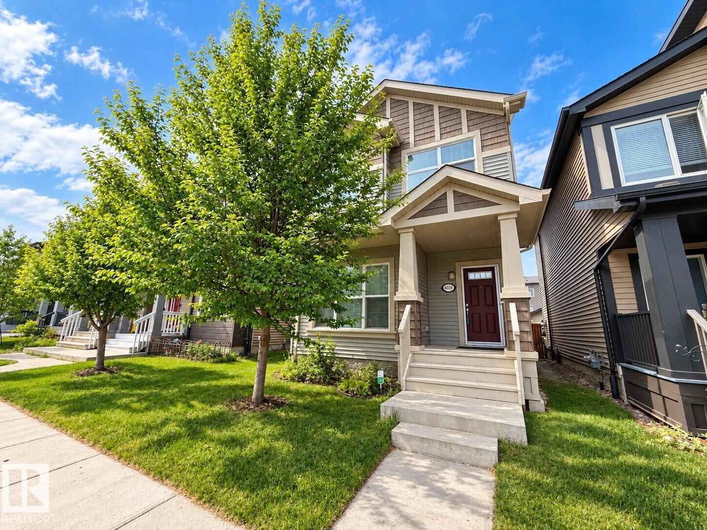 Property Photo:  4315 Prowse Link Link SW  AB T6W 3A7 